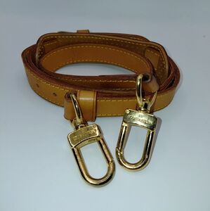 LOUIS VUITTON Vachette Leather Guitar Crossbody Duffle Travel Strap.